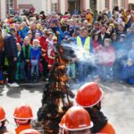 Großer und fröhlicher Leimener Sommertagzug mit Winterverbrennung - Mit Video
