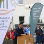 Sandhausen: Einweihung Rathaus-Vorplatz und Vorstellung neues Gemeinde-Logo