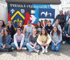 Schönes Graffiti-Projekt von deutschen und französischen Jugendlichen in St. Ilgen