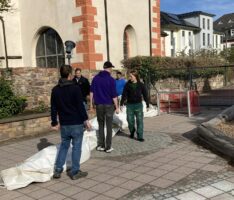 Elisabeth-Ding-Kindergarten: Viele helfende Hände bei Verschönerung im Außenbereich