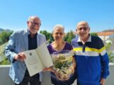 Bgm.-Stellv. Richard Bader gratulierte zur Diamantenen Hochzeit im Hause Siehl