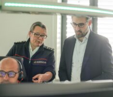 MdB Moritz Oppelt besucht Integrierte Leitstelle Heidelberg