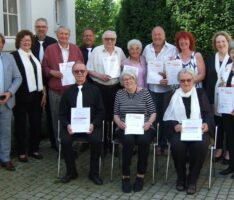 Matinee des GV Liederkranz Sandhausen – </br>Zwei Ehrungen für 70 Jahre Mitgliedschaft