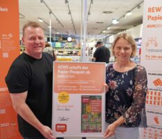 REWE hängt den Papier-Prospekt „an den Nagel“ – Hier jetzt digital verfügbar