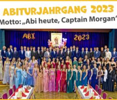 Abiturfeier am Friedrich-Ebert-Gymnasium unter dem Motto „Heute Abi, Captain Morgan“