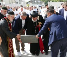 Feierliche Grundsteinlegung für Syrisch-Orthodoxe St. Maria Kirche erfolgt