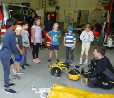 Leimener DRK und DLRG boten spannendes Ferienprogramm im RAZ