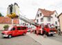 Gemeinsamer Einsatz: Feuerwehren aus Nußloch und Sandhausen löschen Dachgeschossbrand