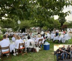 Zweites Nußlocher Dîner en Blanc: </br>Gelungener Abend im Herzen von Nußloch