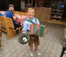 Die Kerwe-Ergänzung: Stather’s Weißwurst-Frühstück und Montagsspezialitäten