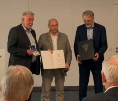 Stadtrat Wolfgang Stern mit Verdienstmedaille der Rentenversicherung ausgezeichnet
