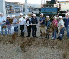 „Serien-Erdbeben“ in Leimen beendet – Spatenstich für Stadtwerkehalle erfolgt