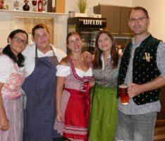 Barbara und Jacky machten Oktober-Bierfest happy