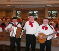 Les Troubadours verzauberten mit ihrem Musikprogramm „Tour de France“