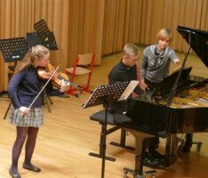 Herbstkonzert der Musikschule Leimen: „Junge Künstler spielen große Meister“