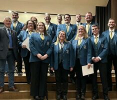 Musikalische Reise durch die Zeiten: Kings & Queens begeisterten Nußlocher Publikum