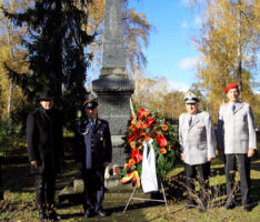 OB Reinwald fordert am Volkstrauertag, sich für eine Welt ohne Gewalt einzusetzen