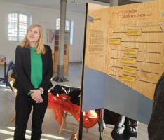 „Lernort Kislau“ – Bürgermeisterin Felden fordert, unsere Demokratie zu verteidigen