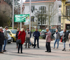 Rundgang mit OB-Kandidatin Claudia Felden durch Gauangelloch