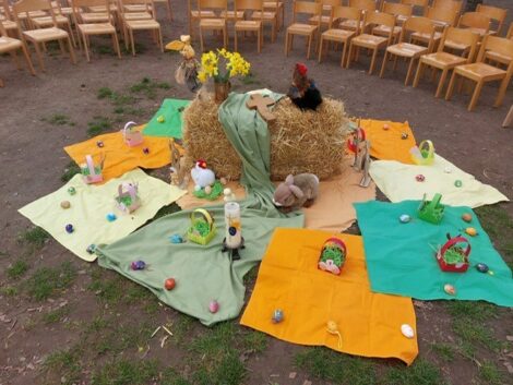 Osterfeier im Kindergarten St. Georg – </br>Stimmungvolle Feier mit vielen Liedern