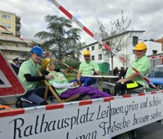 Fröhlicher Kerweumzug der Vereine – Fassbieranstich durch OB John Ehret