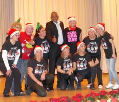 Seniorenweihnachtsfeier der Stadt Leimen – OB John Ehret schwang das Tanzbein