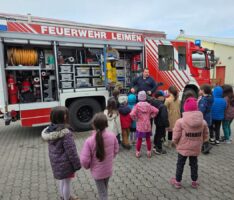 St. Georg-Kindergarten: Schulanfänger besuchen die Feuerwehr