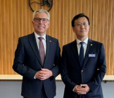 Chinesische Delegation zu Gast im Landratsamt – Partnerschaft mit Taicang weiter gestärkt