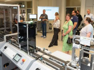 Künstliche Intelligenz in der Industrie – Schulung in der Lernfabrik Wiesloch