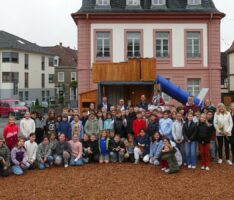 Kukuk-Box offiziell eingeweiht – Turmschule hat nun ein kleines „Alla-Hopple“