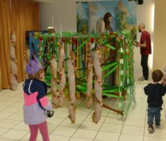 Phantasievolle Märchen-Erlebniswelten im CZH: Über 100 Kinder spielten mit