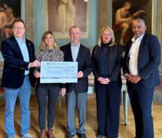 Spende für den guten Ton – Lions unterstützen Musikschule mit 1000 €