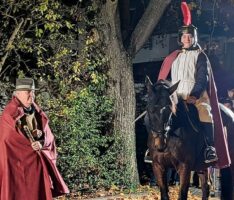 Martinszug: Sandhausens Kinder bringen die Hopfengemeinde zum Leuchten