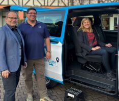 VRNflexline-Bus in Leimen präsentiert – Stadt informiert über neuen On-Demand-Verkehr