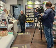 SWR Fernsehen drehte in der TURM Apotheke für das „Doc Fischer“ Magazin