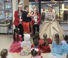 Hoher Besuch mit Faschingsprinzessin Madlen I. im St. Georg-Kindergarten
