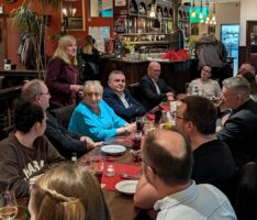 Geburtstag im kleinen Kreis: Gerd-Peter Gramlich feiert im Leimener Brauhaus