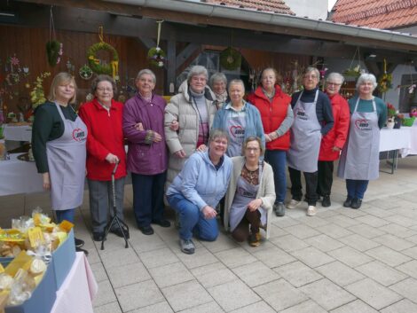 AWO-Ostermarkt in der Begegnungsstätte: <br>Viel Handarbeit und leckere Kuchen