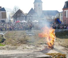 Sommertagszug, Winterverbrennung und Auftritte begeisterten über 1000 Teilnehmer