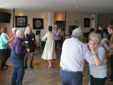 Mehr Tanz im Leimener Parkhotel: Vioma Events startet ab 9. April