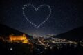 Starlink-Satelliten bilden leuchtendes Herz am Heidelberger Nachthimmel