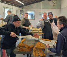 Großer Andrang beim Karfreitag-Fischverkauf des ASV Leimen