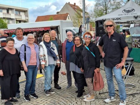 Neugegründeter Stadt-Teil-Verein St. Ilgen begrüßte 100. Mitglied auf Nachmittags-Wochenmarkt