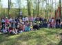Auf dem Waldfestplatz sorgen die Vorschulkinder für ein kunterbuntes Treiben