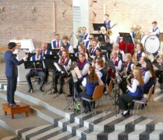 Musikverein begeistert mit Frühlingskonzert in der Dreifaltigkeitskirche Sandhausen