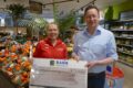 Neue Darts-Abteilung profitiert von Vereinskarten-Aktion bei Edeka Walther