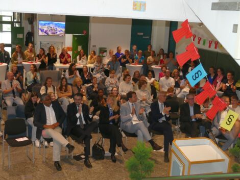Richterin am BVerfG Dr. Meßling und zwei Minister besuchten Otto-Graf-Realschule