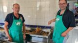 „Ein ganzes halbes Hähnchen, bitte!“ – Hier musste niemand zwischen Wings und Keulen wählen