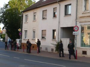 Größerer Polizeieinsatz in der St. Ilgener Straße am Montagmorgen
