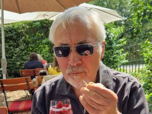 Hinrich Hinrichs wurde 90: Ein Leben voller Weitblick und Engagement
